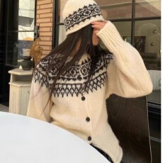 慵懒风复古钉珠圣诞费尔岛气质带帽两件套开衫毛衣女秋冬针织衫