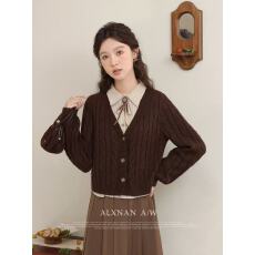 批发美拉德<b class='q'>学院风</b>假两件毛衣女秋冬季设计感拼接<b class='q'>衬衫</b>polo领针织衫上衣