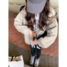 批发美式连帽冲锋衣<b class='q'>外套</b>女装春秋2026新款宽松设计感抽绳<b class='q'>长袖</b>夹克上衣