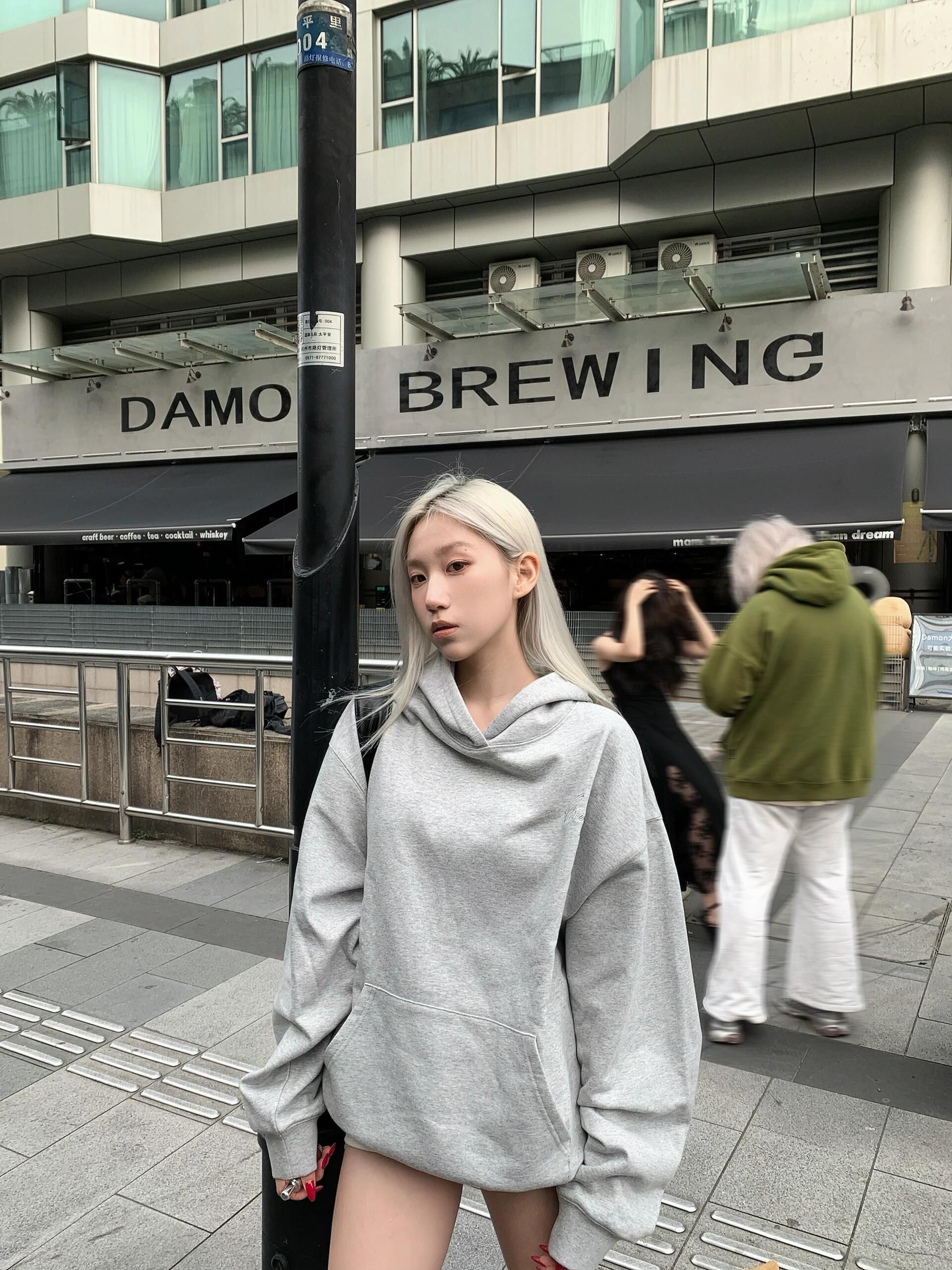 실사 후아 면 복합 털이 있는 얇은 스타일 2025 가을 의상 후드 티 스웨터 여성 짧은 주머니