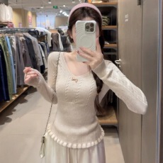 批发miu系蝴蝶结v领花边针织打底衫女秋<b class='q'>冬</b>2026内搭木耳边毛衣早春上衣