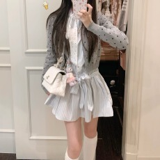 批发韩版波点长袖针织开衫<b class='q'>女</b>秋季宽松<b class='q'>毛衣</b>外套设计感短款圆领上衣