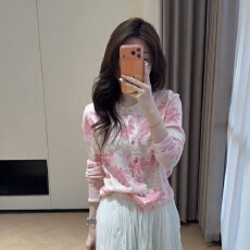 批发2026年春季新款小众粉色印花针织开衫长袖时尚温柔上衣女