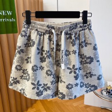 批发原版面料特大码200斤高级感花卉显瘦个性阔腿<b class='q'>短裤</b>子