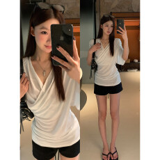 批发红人馆短袖<b class='q'>t</b><b class='q'>恤</b>女2026新款夏季穿搭白色v领韩系修身气质设计感上衣