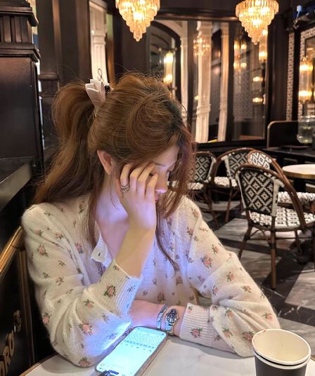 봄 한 부서 부드러운 센스 꽃무늬 니트 오픈 가디건 여성 루즈핏 슬림해 보이는 디자인 센스 얇은 스타일 품격 긴팔 재킷