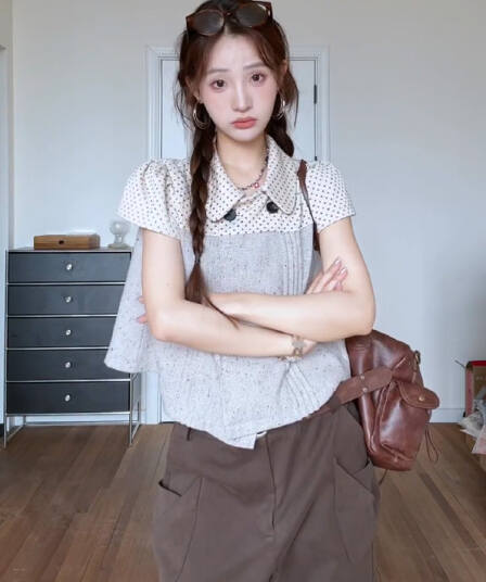 한 부서 소녀 센스 도트 무늬 베이비 칼라 여성 셔츠 플리츠 패치워크 색상 달콤함 쇼트 스타일 맨위 셔츠