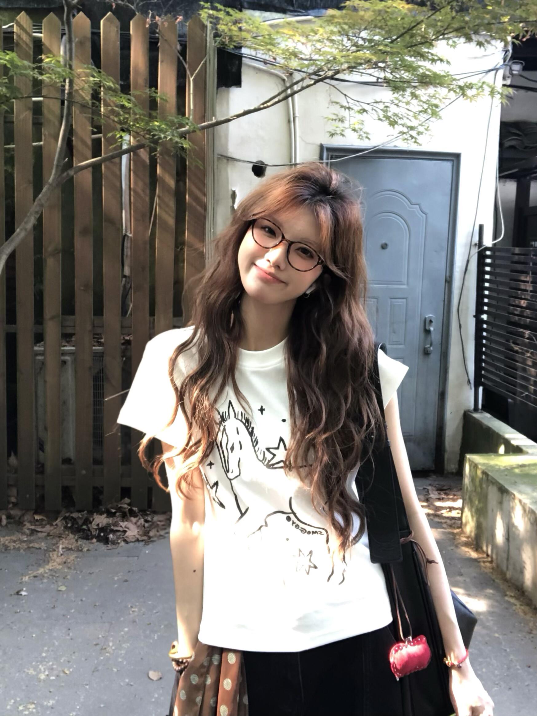 40 220 그램 빗질하다 92 면 8 암모니아 Lun 이후 패키지 칼라 몸매 가꾸기 슬림해 보이는 긍정적 인 어깨 반팔 티셔츠 여성
