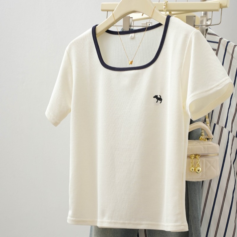 구슬 그라운드 면 200그램 반팔 티셔츠 2026 여름 트렌디 단색 몸매 가꾸기 쇼트 스타일 긍정적 인 어깨 배색 칼라 여성 의류 맨위