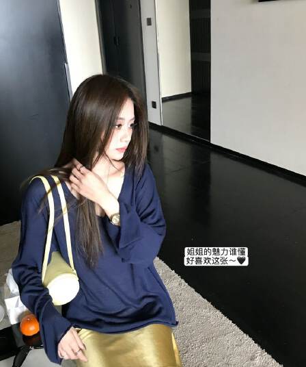 얼음 차가운 종이 사람들 2026 년 여름 새로운 빅 브이 넥 슬림해 보이는 느슨함 자외선 차단 블라우스 맨위