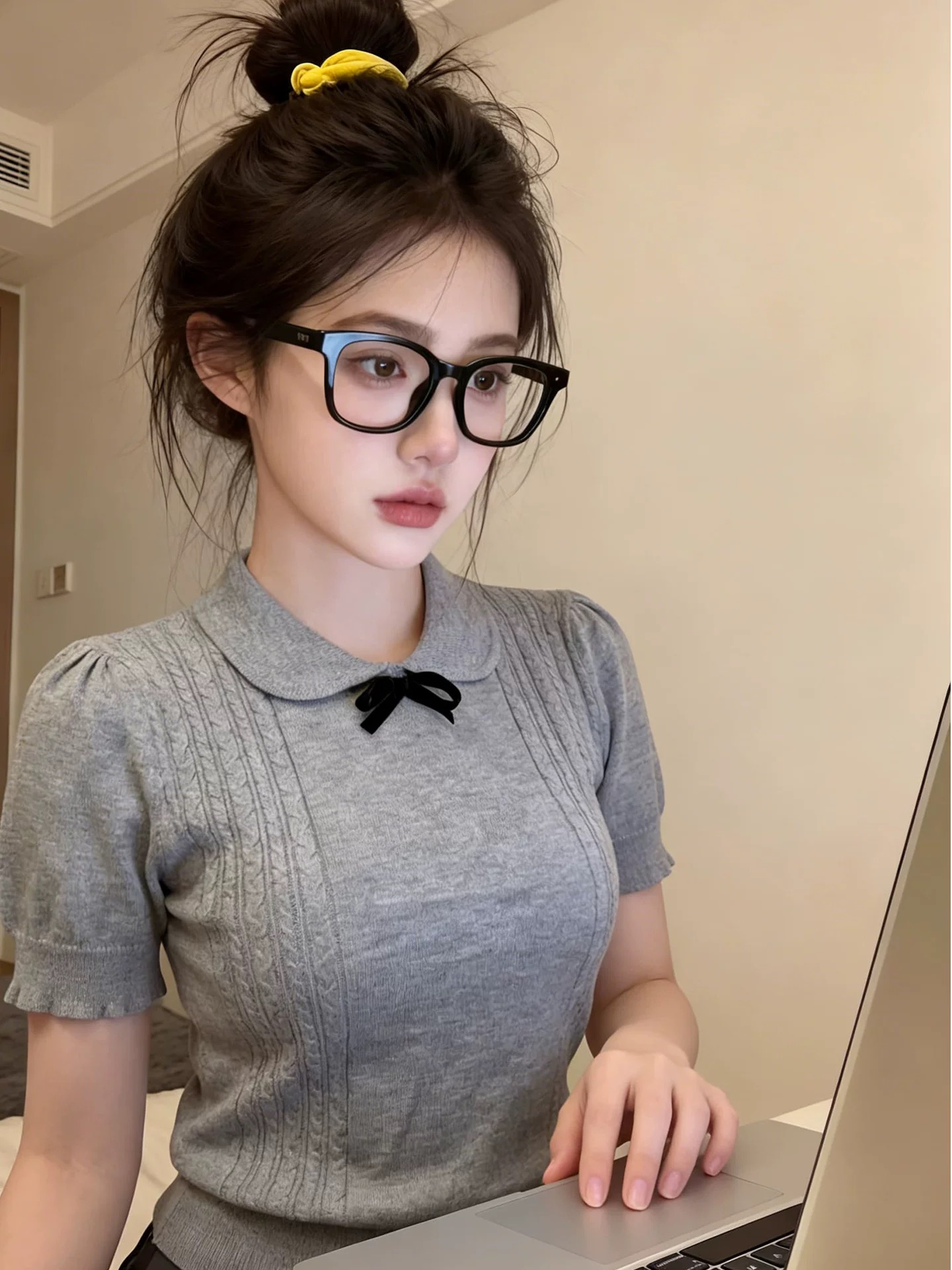 프랑스식 베이비 칼라 회색 긍정적 인 어깨 얼음 실크 니트 티셔츠 여성 여름 몸매 가꾸기 슬림해 보이는 자이언트 잘 생긴 ~ 중 반팔 맨위