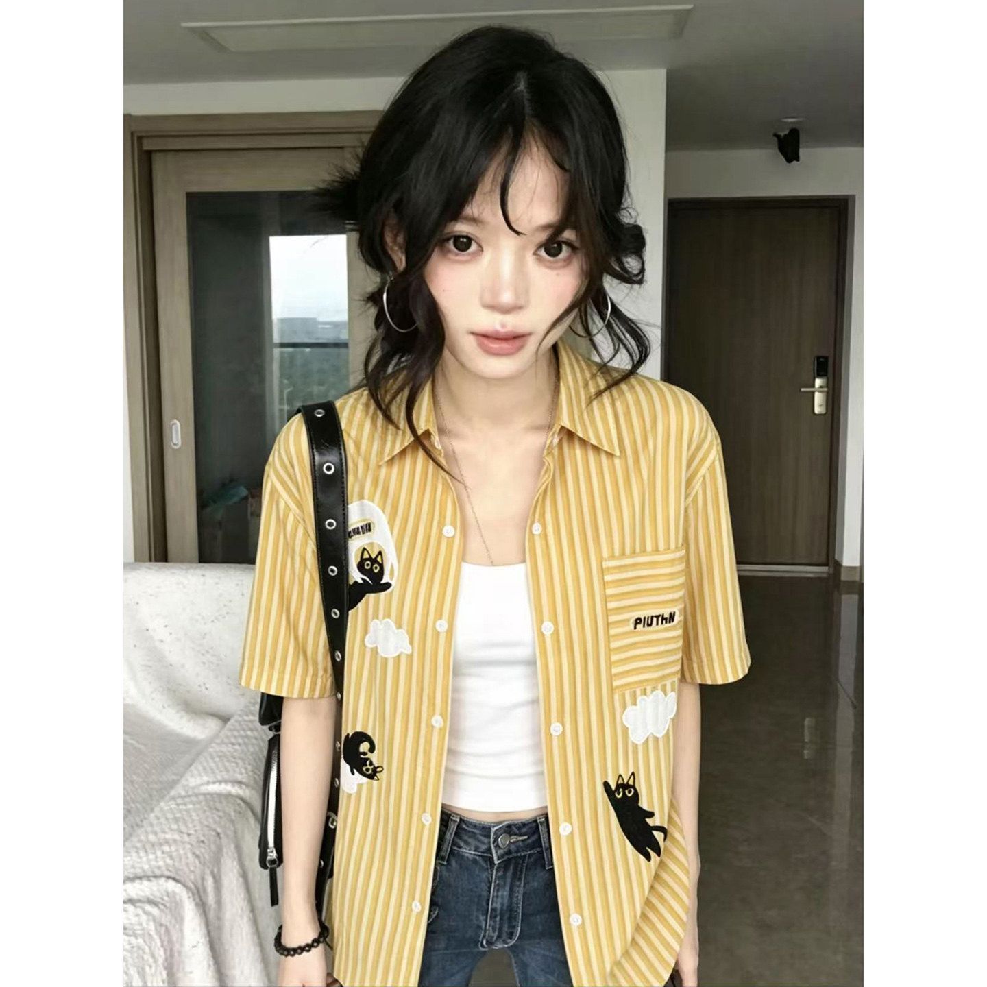 아메리칸 레트로 스트라이프 고양이 만화 자수 디자인 센스 셔츠 반팔 여성 여름 느긋한 바람 셔츠 트렌디