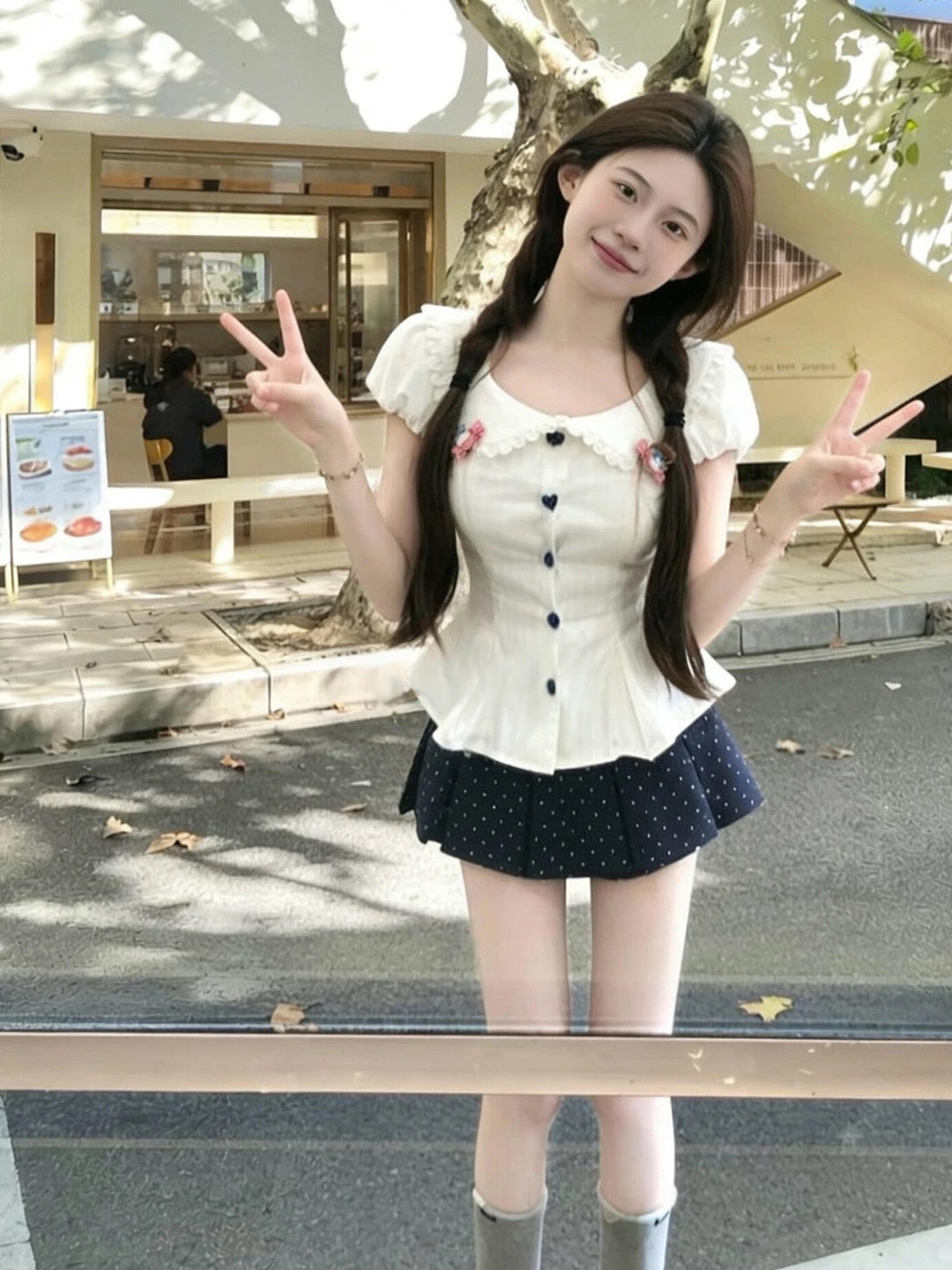 화이트 베이비 칼라 거품 소매 쇼트 스타일 여성 셔츠