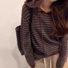 批发2026秋季新款宽松软糯慵懒风针织连帽条纹vintage毛衣<b class='q'>外套女</b>秋冬