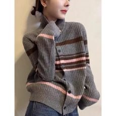 批发复古条纹高领毛衣<b class='q'>外套女</b>2026新款秋冬加厚针织开衫软糯可内搭上衣