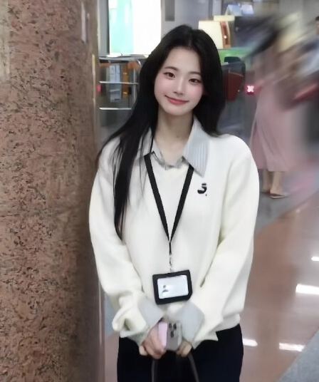 페이크 레이어드 체크무늬 패치워크 풀오버 긴팔 스웨터 여자 2025 봄 새로운 루즈핏 패션 보온 니트 스웨터 트렌디