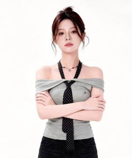 한 부서 도트 무늬 스트랩 오프숄더 반팔 티셔츠 여성 여름 몸매 가꾸기 슬림해 보이는 캐주얼 맨위