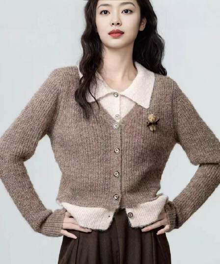 페이크 레이어드 폴로 칼라 스웨터 여성 코트 2026 가을 겨울 새로운 3 차원 작은 곰 루즈핏 슬림해 보이는 품격 니트 오픈 가디건