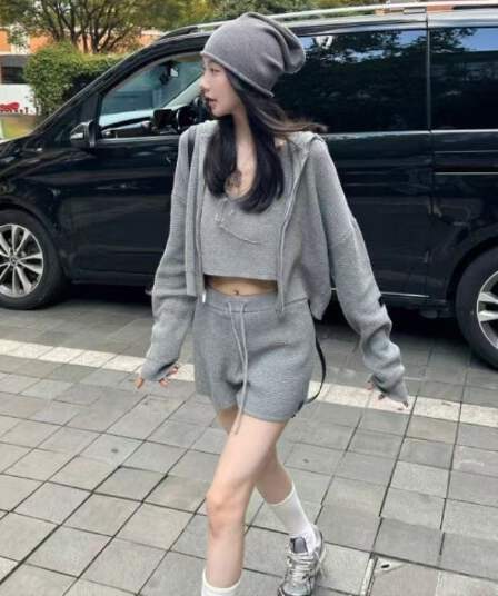 핫걸 느긋한 바람 캐주얼 세트 여성 가을 패션 외국 가스 니트 재킷 조끼 반바지 3종 세트