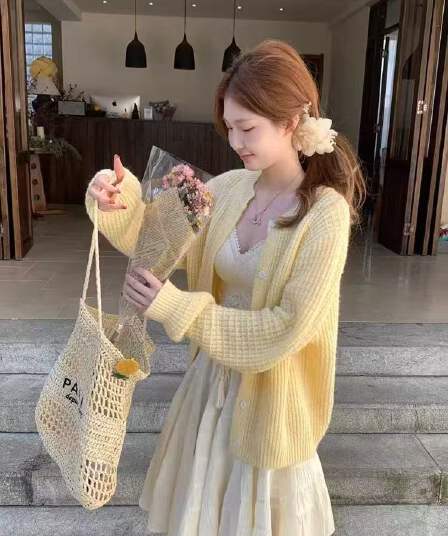 새로운 밝은 밖으로 조각 착용 가져 가라. 여성 의류 홀로우 아웃 니트 스웨터 스웨터 신강 알타이