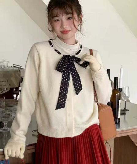 외국 가스 연령 감소 도트 무늬 같이 갔다. 칼라 레이스업 라운드 넥 니트 오픈 가디건 여성 작은 샤넬 스타일 루즈핏 슬림해 보이는 부드러운 찹쌀 스웨터 코트