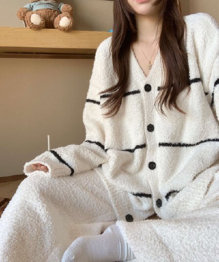 프랑스식 느긋한 바람 레트로 스트라이프 스웨터 여성 코트 가을 겨울 루즈핏 외출용 작은 대중 니트 오픈 가디건 세트