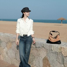 批发2026款新白色短款廓形正肩工装牛仔外套女春<b class='q'>夏</b>防晒设计感短款上衣