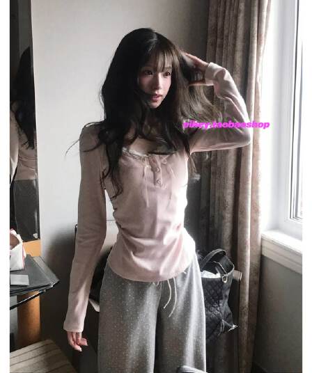 사람들 면 부드러운 순수한 욕망 바람 페이크 레이어드 슬림해 보이는 다용도 레이스 측면 길이 소매 티셔츠 맨위 여성