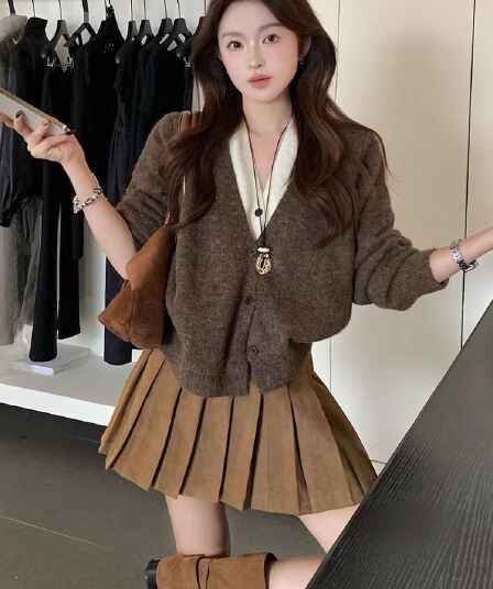 페이크 레이어드 배색 스웨터 오픈 가디건 여성 가을 겨울 새로운 느슨함 센스 느긋한 바람 루즈핏 슬림해 보이는 다용도 니트 맨위