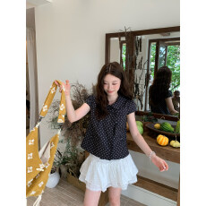 批发黑色复古波点短袖衬衫女薄夏季减龄法式上衣娃娃领小衫
