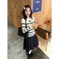 批发土星提花针织衫<b class='q'>长袖</b>女修身正肩条纹撞色圆领打底上衣