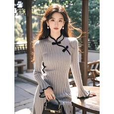 批发新中式国风针织长袖连衣裙今年流行盘扣淑女修身包臀长裙搭配大衣