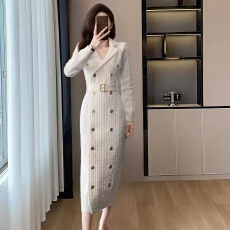 批发舒适女装迷宫提花图案B字双排扣翻领收腰针织长袖<b class='q'>连衣裙</b> 含腰带