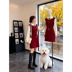 批发学院风假两件针织连衣裙女2025秋冬新款设计感气质减龄洋气毛衣裙