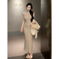 批发韩国纯欲风性感气质纯色背心<b class='q'>连衣裙女</b>秋冬收腰显瘦心机包臀裙长裙