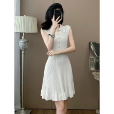 批发夏季新款<b class='q'>黑色</b>赫本风收腰显瘦高级感小个子冰丝针织无袖背心<b class='q'>连衣裙</b>