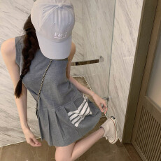 批发韩国新款TONNS学院风无袖百褶裙女赵露思<b class='q'>同款</b>冰丝A字<b class='q'>连衣裙</b>小个子