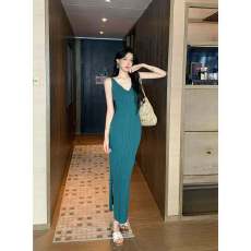 批发韩国露肩露背吊带背心V领冰丝<b class='q'>连衣裙</b>心机辣妹<b class='q'>夜店</b>纯欲开叉OL长裙