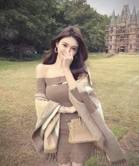 작은 岚 급우 브라운 실 ~을 통해 라임 명문 여성 바람 홀로우 아웃 프랑스식 품격 몸매 가꾸기 여름 니트 맨위 투피스 세트