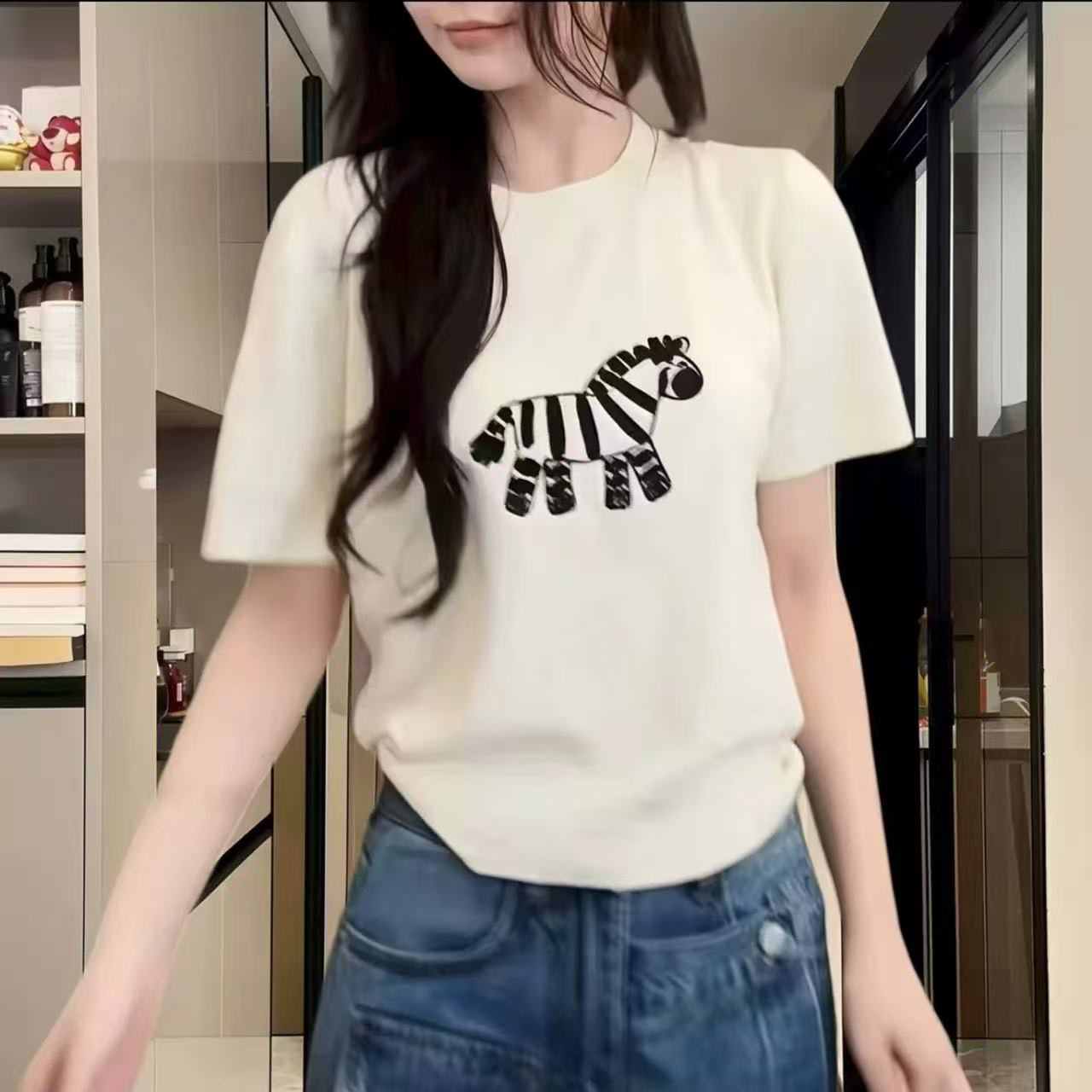 한 부서 작은 말 자수 미니멀리즘 캐주얼 니트 반팔 여성 여름 새로운 티셔츠 루즈핏 슬림해 보이는 다용도 맨위 트렌디