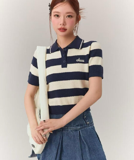 학원 스타일 스트라이프 반팔 니트 스웨터 여성 2026 여름 새로운 디자인 센스 POLO 칼라 레트로 miu 첨부 된 의류