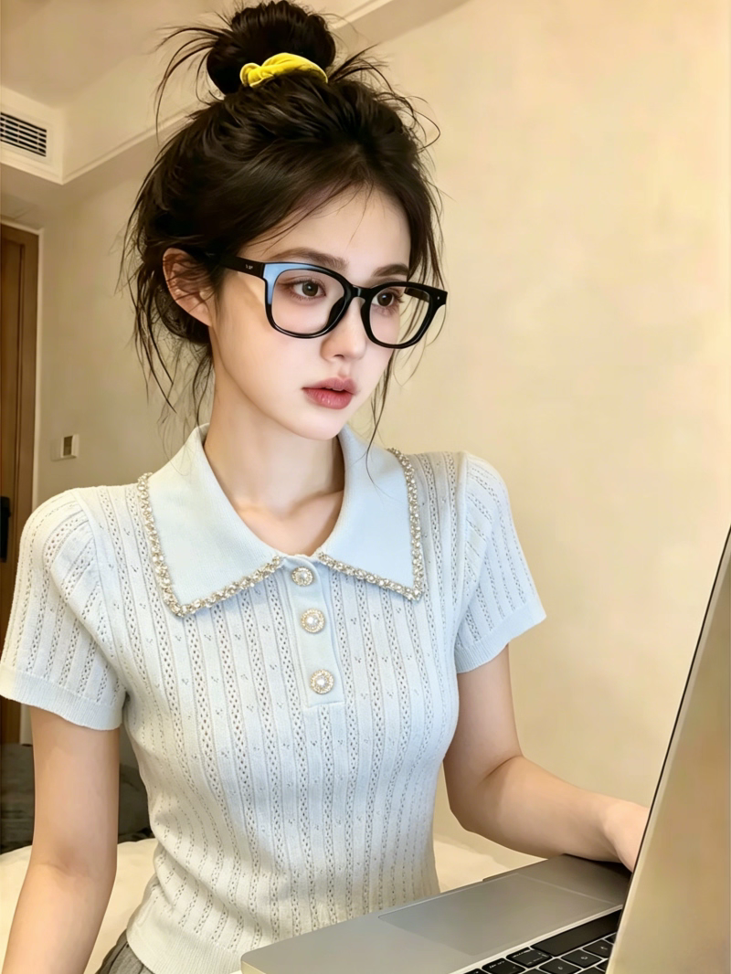 프랑스식 작은 샤넬 스타일 POLO 칼라 니트 티셔츠 여성 여름 섹션 고급 센스 다이아몬드 세팅 몸매 가꾸기 맨위