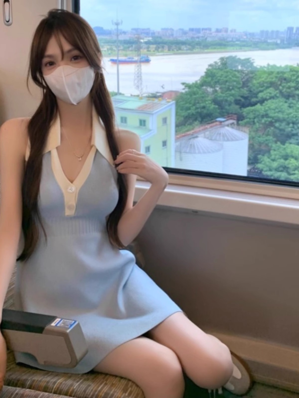 순수한 욕망 바람 섹시함 달콤한 핫걸 POLO 칼라 민소매 행침 목 드레스 운동 바람 작은 키 허리 수축 파란색 우산 치마