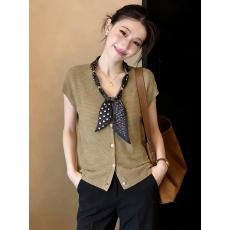 批发卡其色丝巾V领正肩短袖T恤女2026夏新款<b class='q'>大码</b>胖mm遮肚洋气减龄上衣