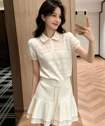 2026 년 여름 새로운 여성 프랑스식 작은 폴로 칼라 홀로우 아웃 니트 세트 여성 여름 슬림해 보이는 착용 가져 가라. 아름다운 투피스 세트