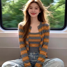 批发韩系橘色条纹叠穿<b class='q'>针织</b>开衫女早秋季设计感毛衣<b class='q'>外套</b>外搭两件式上衣