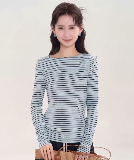 스트라이프 프릴 한 단어 비스듬한 칼라 오프숄더 긴팔 니트 스웨터 여성 봄 주름 몸매 가꾸기 다용도 예쁜 스웨터 맨위
