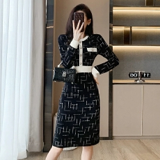 批发秋冬季法式小香风圆领针织连衣裙女OL<b class='q'>通勤</b>中长款收腰显瘦内搭裙子