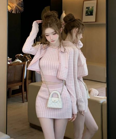 2026 년 가을 겨울 바다 소금 향기로운 노래 주간 실크 양 털이 푸른 그리드 분말 그리드 오픈 가디건 조끼 반 스커트 3종 세트 그룹