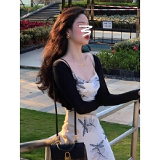 批发冰丝<b class='q'>针织</b>开<b class='q'>衫</b>女夏季修身短款小坎肩上衣空调罩<b class='q'>衫</b>防晒外套外搭薄款